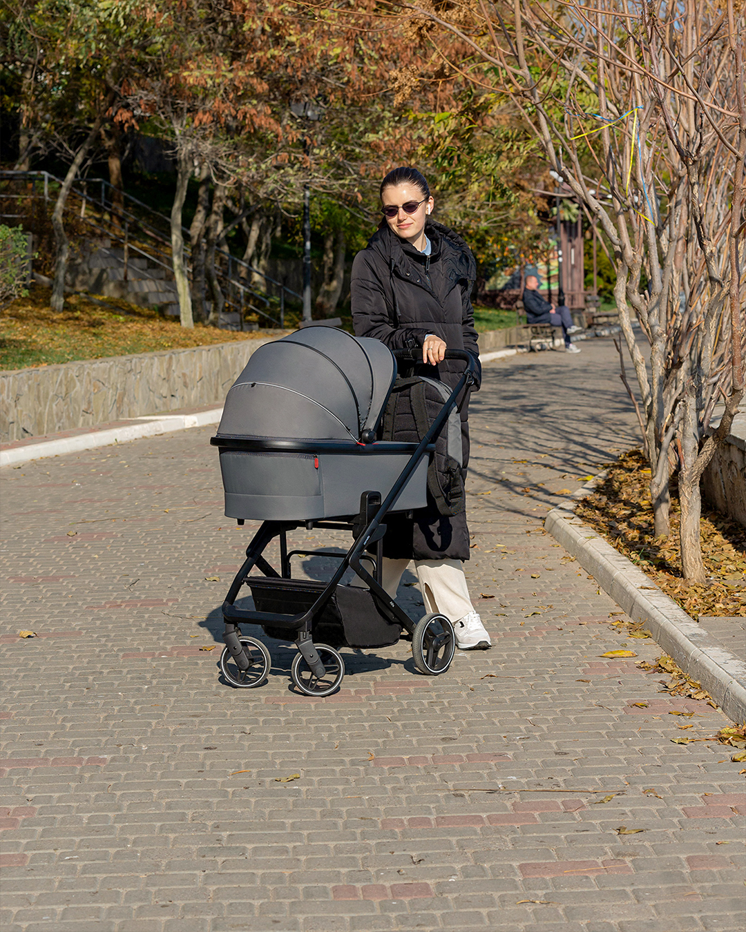 Universell einsetzbarer Kinderwagen Alfa 2 in 1