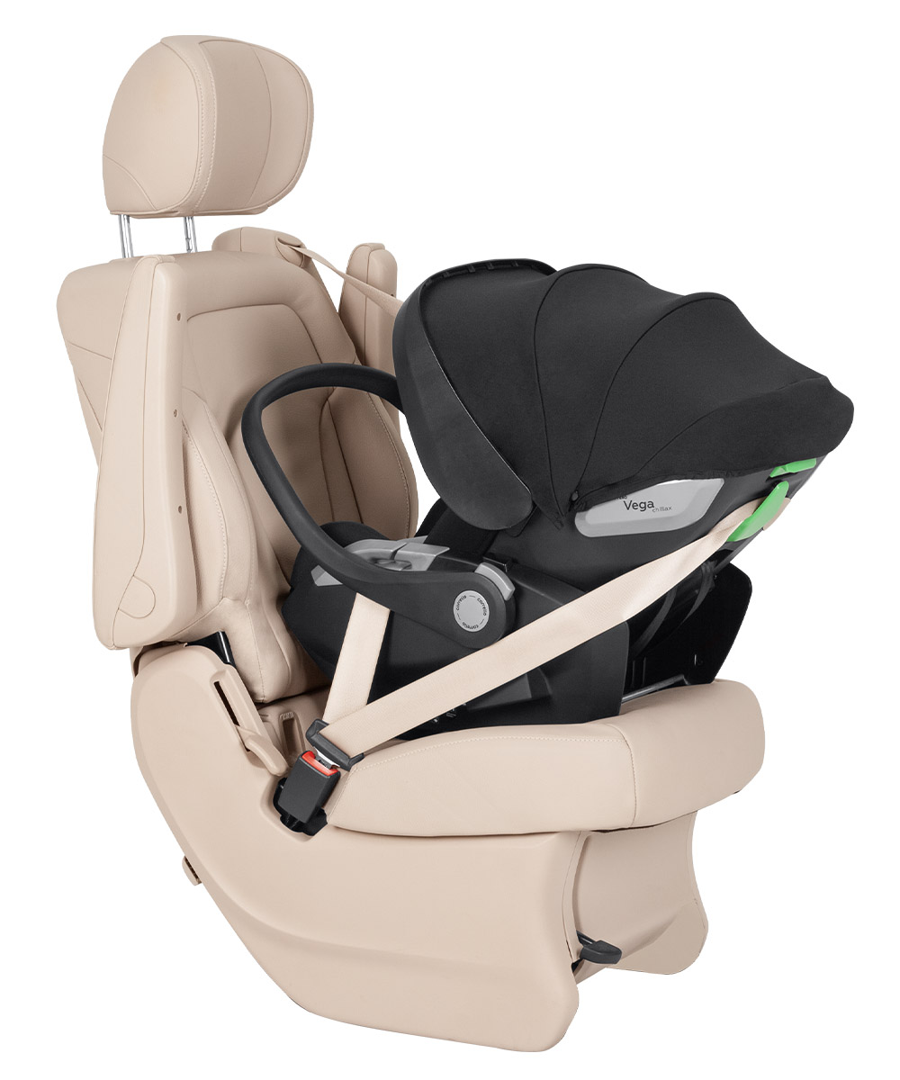 Автокрісло Vega chillax + base